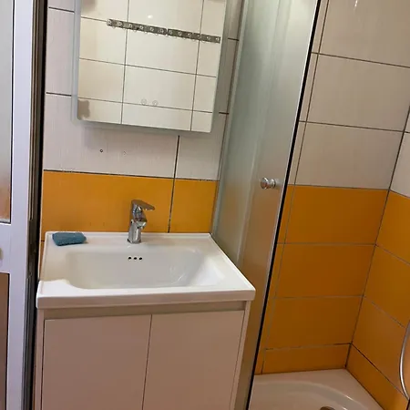 A&s Spacious Centre - *